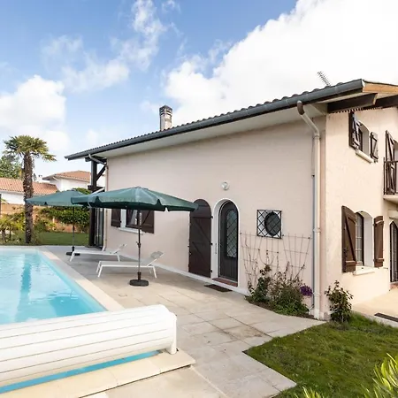 Prázdninový dům Grande Maison Landaise Avec Piscine