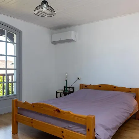 Grande Maison Landaise Avec Piscine Prázdninový dům *